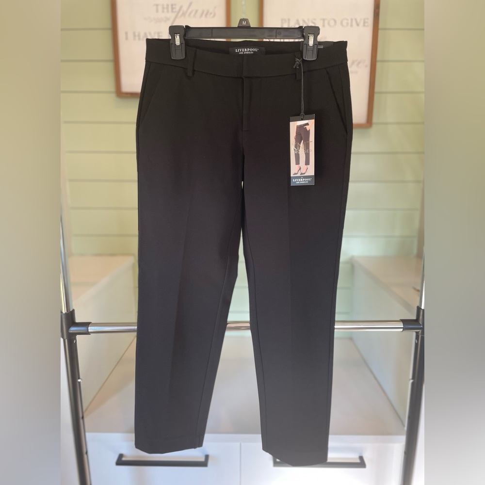 Liverpool las Angeles black knit trouser. NWT 6P